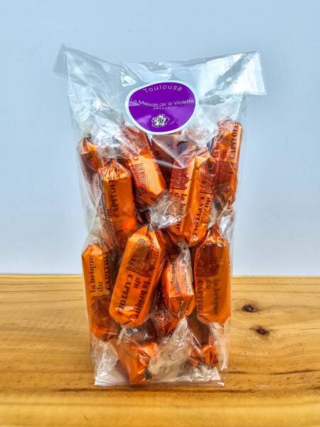 Pralinkové bonbóny z listového těsta “Oranžové cihličky” Violette –165g