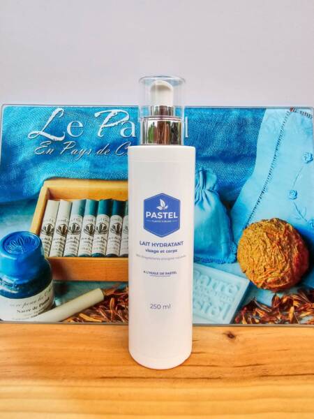 PASTEL - Hydratační mléko na obličej a tělo – 250 ml