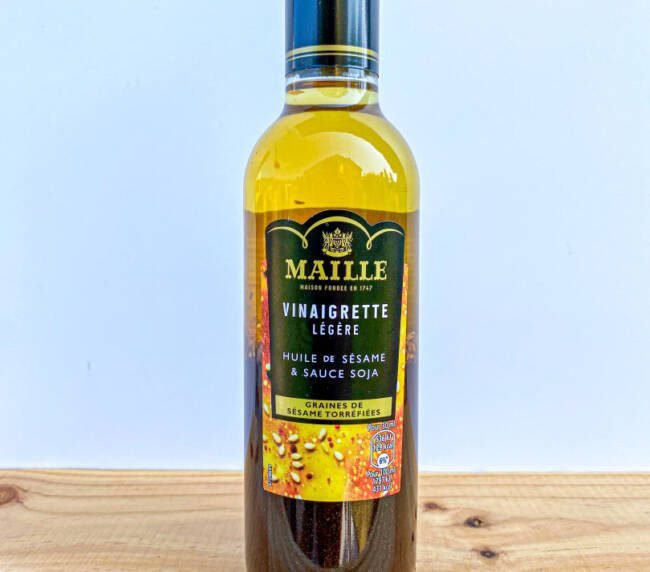 Vinaigrette ze sezamového oleje a sójové omáčky, pražená sezamová semínka 360 ml