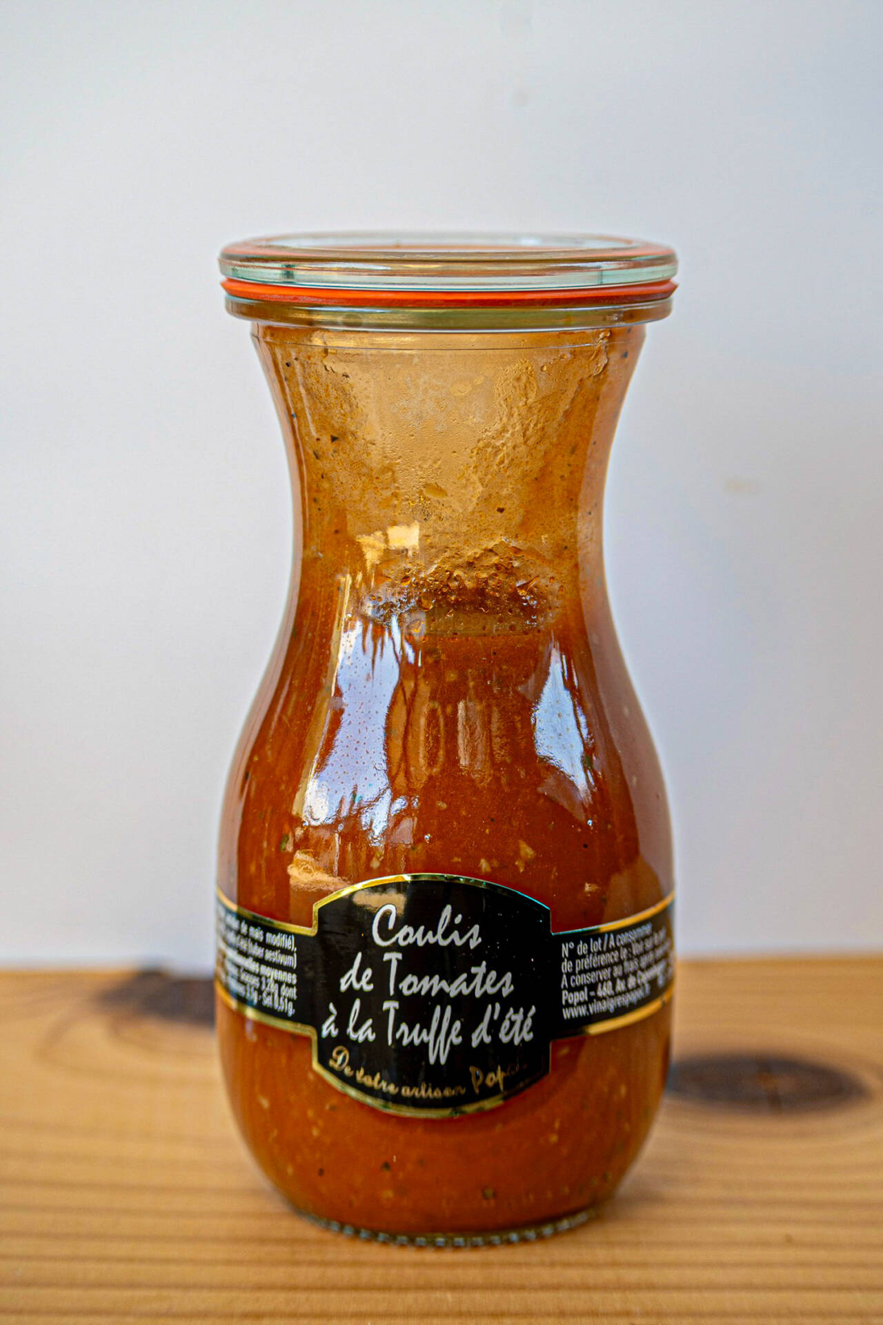 Rajčatové coulis s letními lanýži